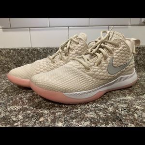 Nike LeBron Witness 3